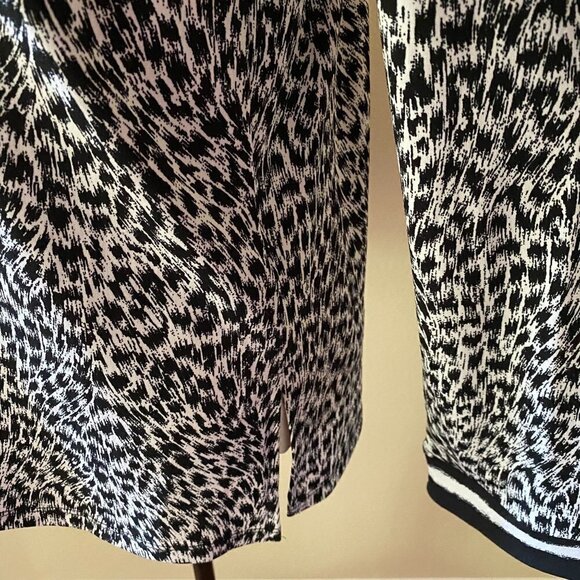 Michael Kors Cheetah Print Long Sleeves V Neck Blouse | Black & White | Size S - Picture 5 of 8